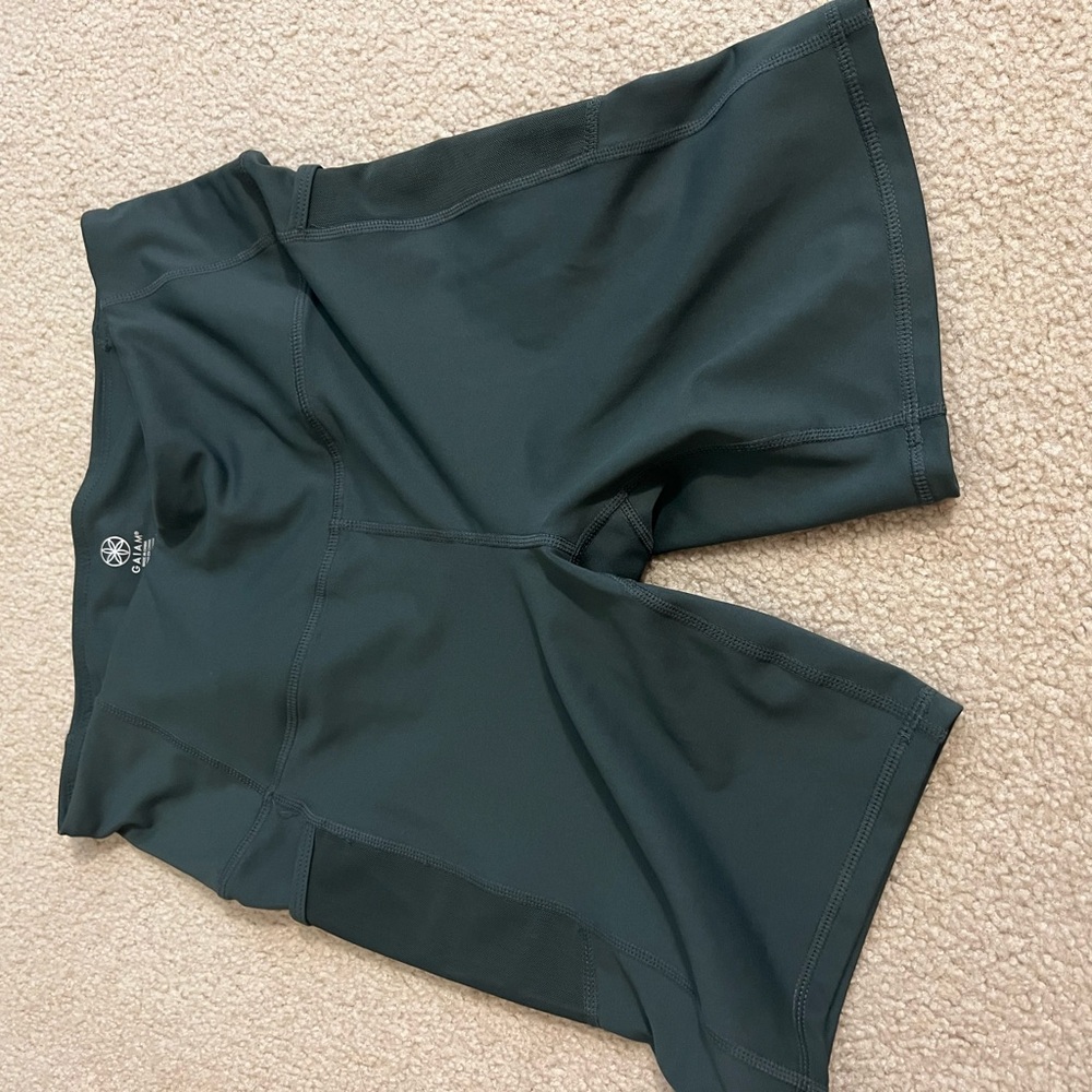 GAIAM Women's Dark Gray Bike Shorts